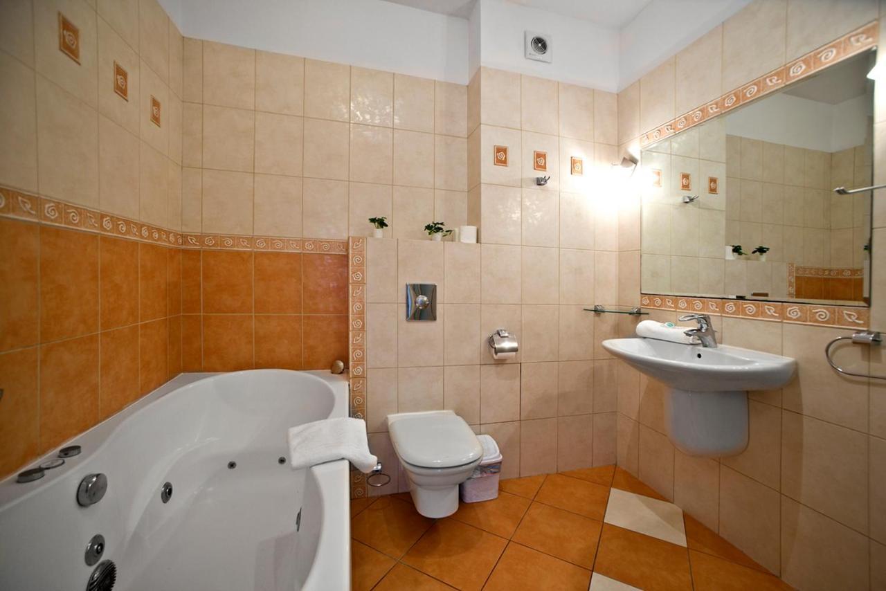 3 Bedrooms Apartment Zoliborz Gwiazdzista ワルシャワ エクステリア 写真